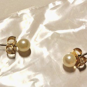 Vintage Pierced Gold Pearl Earrings